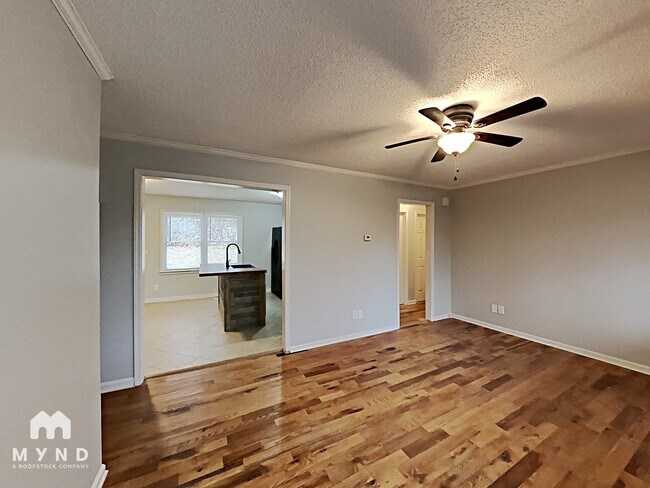 62 Woodland Rd SW