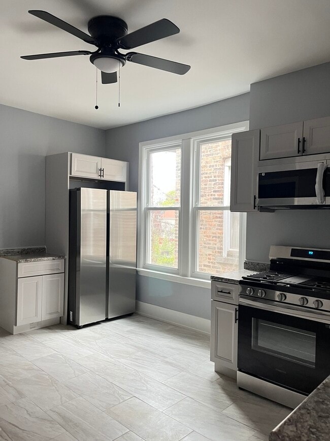 Photo - 3821 W Fillmore St