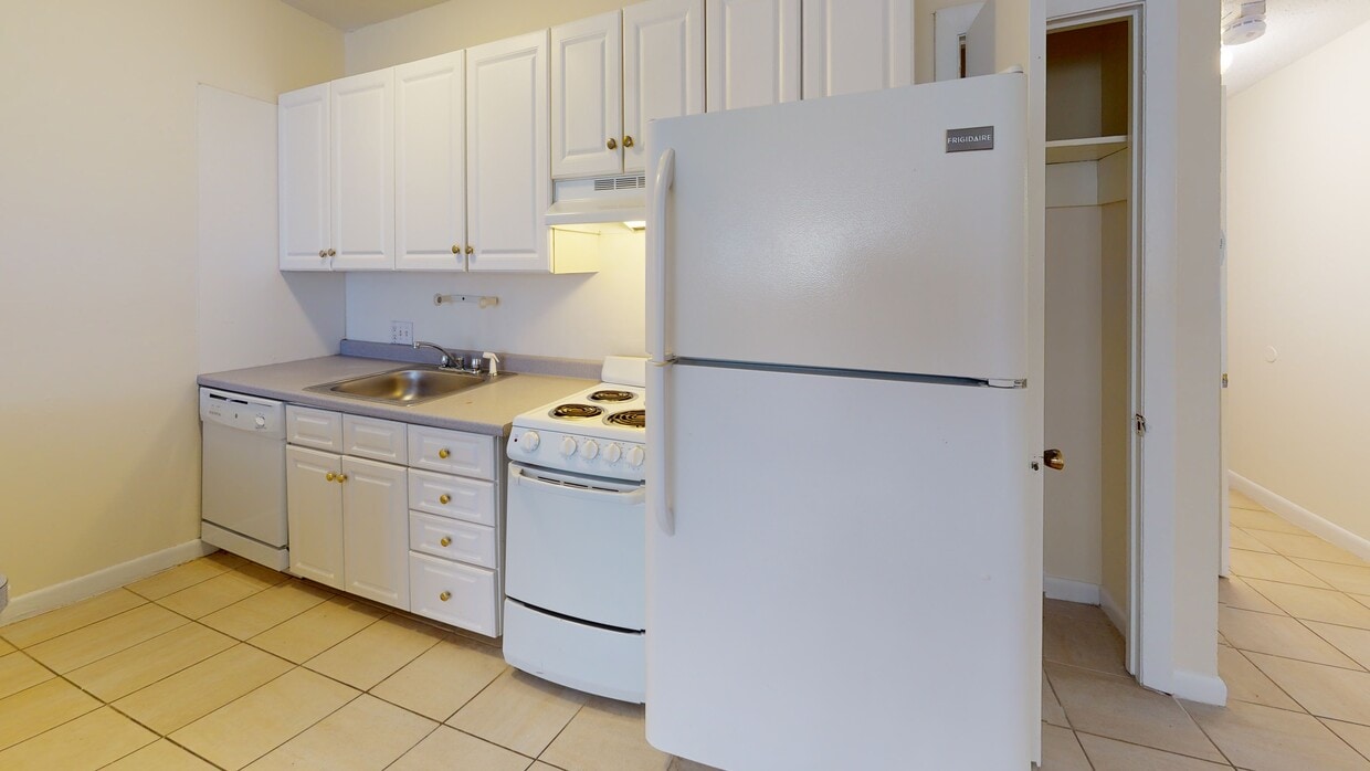 Photo - Gardner St, 75-90 Apartments