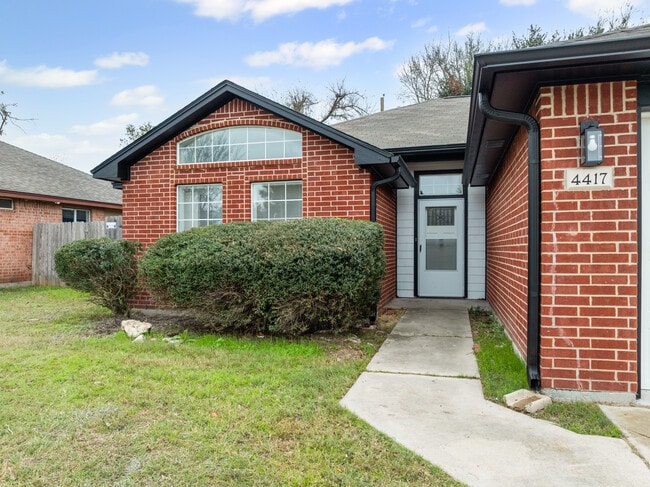 Photo - 4417 Briarwood Dr