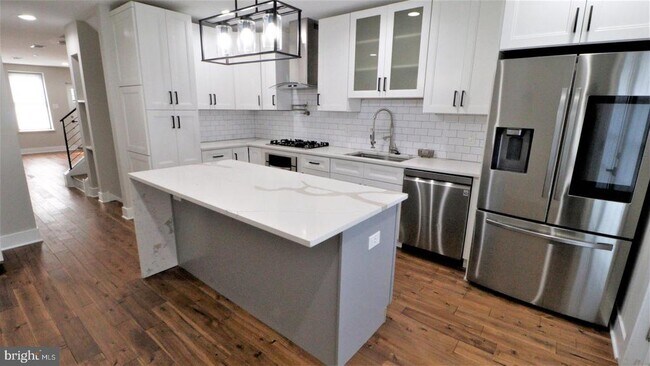 Photo - 2069 E Fletcher St