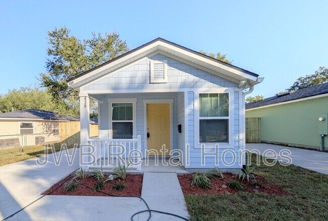 Photo - 439 Phelps St