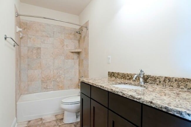 Photo - 1582 Wickham Pond Dr Unidad B