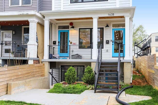 Photo - 1638 Trinidad Ave NE