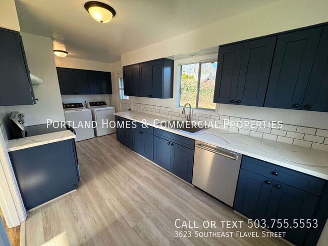 Photo - 3623 SE Flavel St