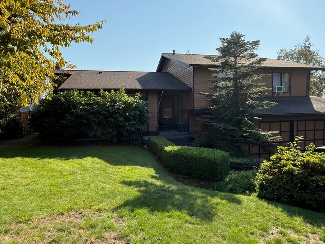 Photo - 8027 NE 114th St