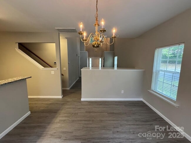 Photo - 2184 Winthrop Chase Dr