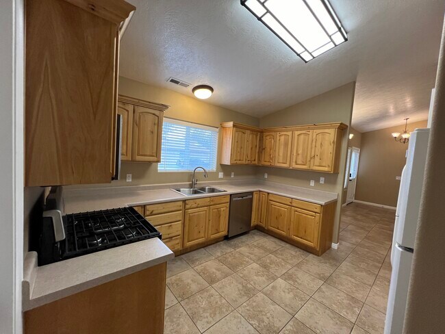 Photo - 2139 W 127 S