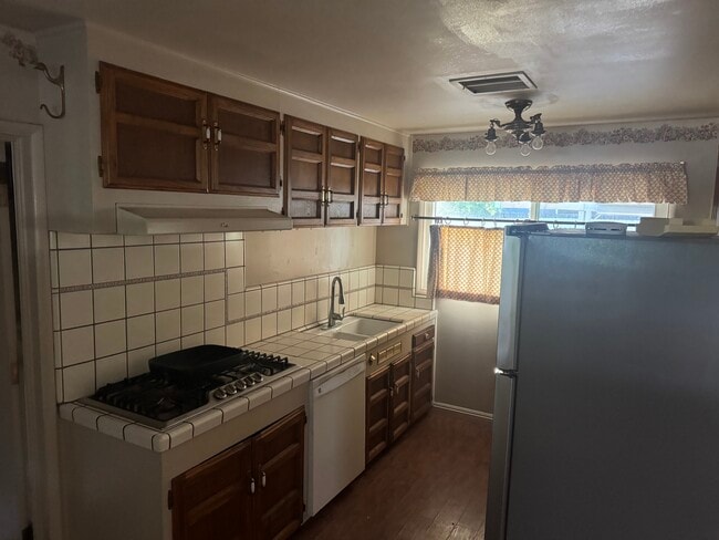 Photo - 1431 Hoag Ave