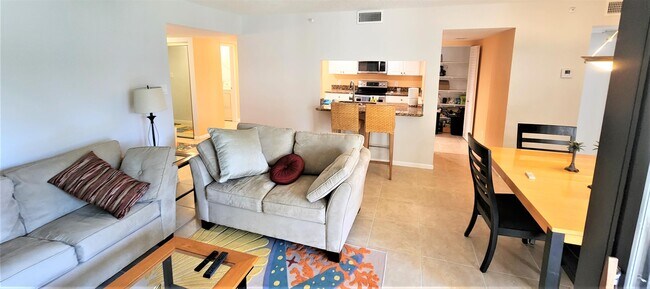 Photo - 1915 Lavers Cir Unidad E208