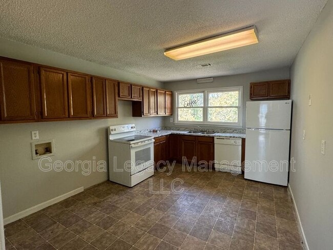 Photo - 724 Belmont St