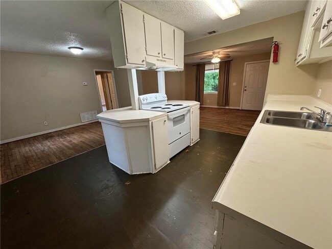 Photo - 4670 Rosewood Dr