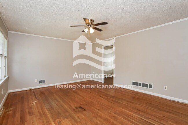 Photo - 1813 Bassler St