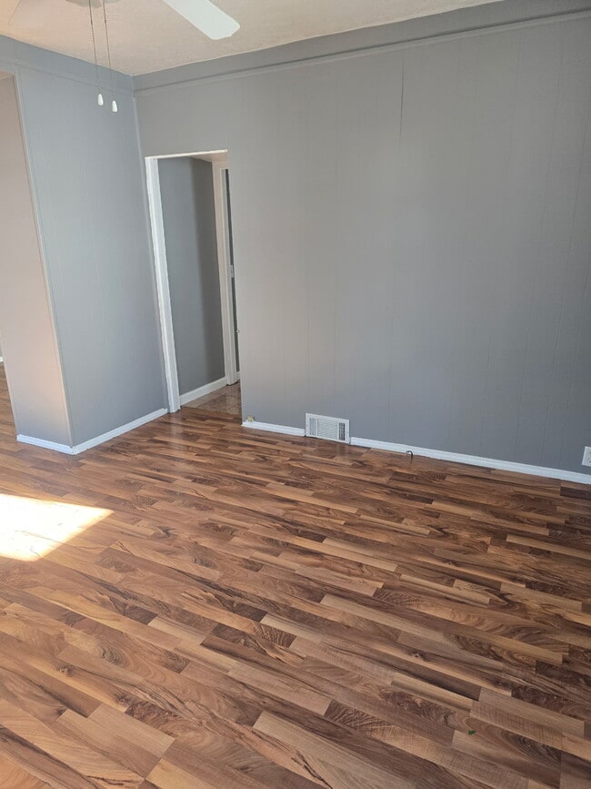 Photo - 2205 N Maryland Ave