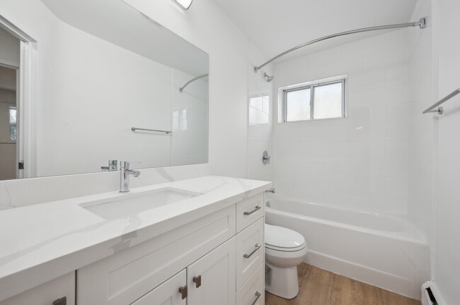 Photo - 10 Glenbrook Dr