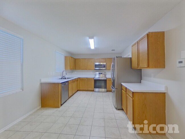 Photo - 960 Stone Chapel Way