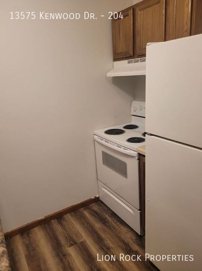 Charming & Comfortable Living for $1,099/m... - Charming & Comfortable Living for $1,099/m... Apartment Unit 204