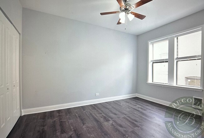 Photo - 3635 W Dickens Ave