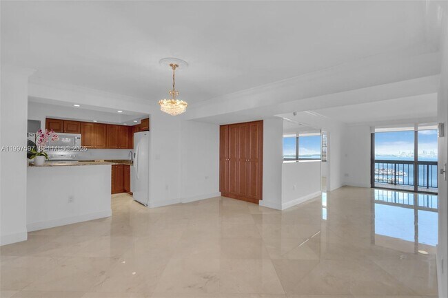 Building Photo - 2333 Brickell Ave Unit 1109