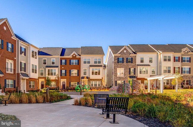 Photo - 841 Sawback Sq NE Townhome