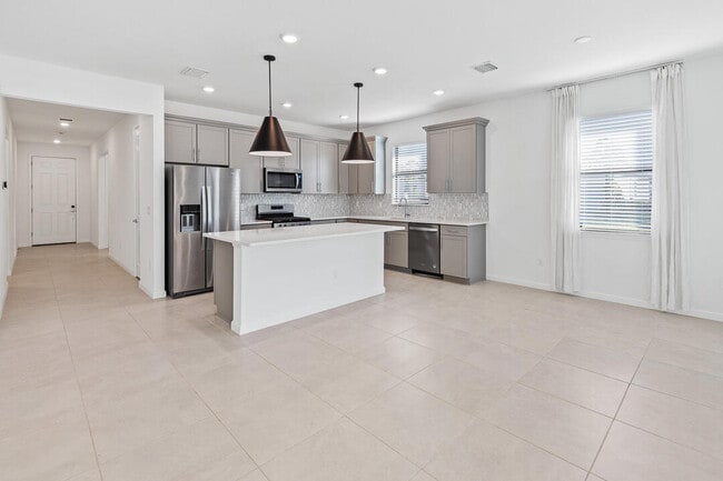 Photo - 758 SE Courances Dr