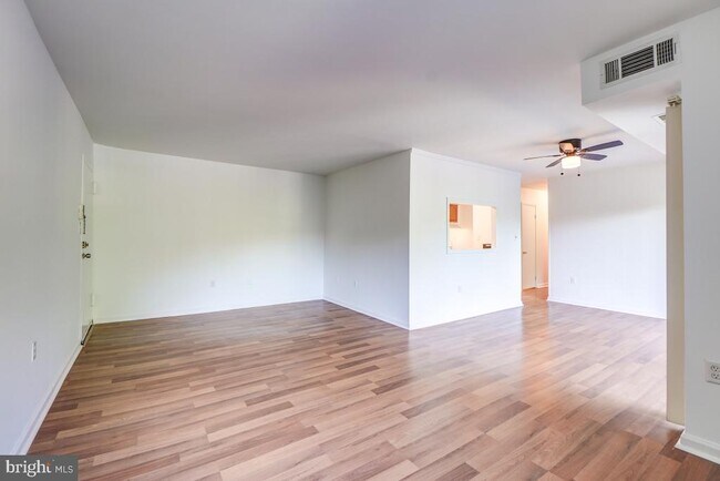 Photo - 12305 Braxfield Ct Unidad 408