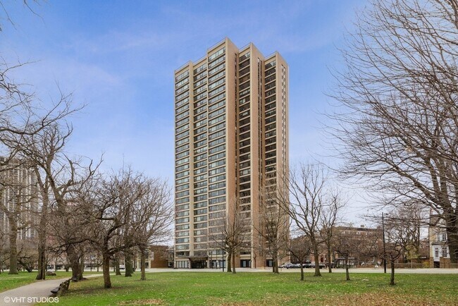 Building Photo - 1850 N Clark St Unit 2803
