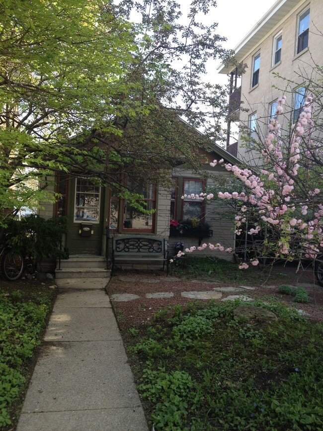 Photo - 15 S Hancock St