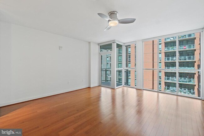 Photo - 1025 1st St SE Unit 801