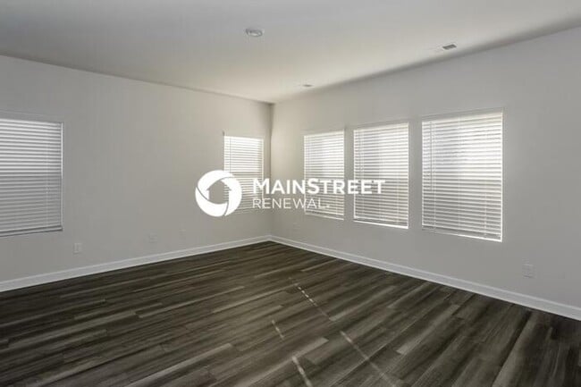 Photo - 3 Bedroom Pet-Friendly Home in Charlotte, ...
