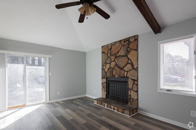 Building Photo - Chancellor Square Rental