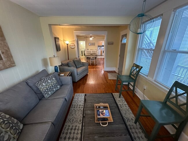 Photo - 509 E 7th St