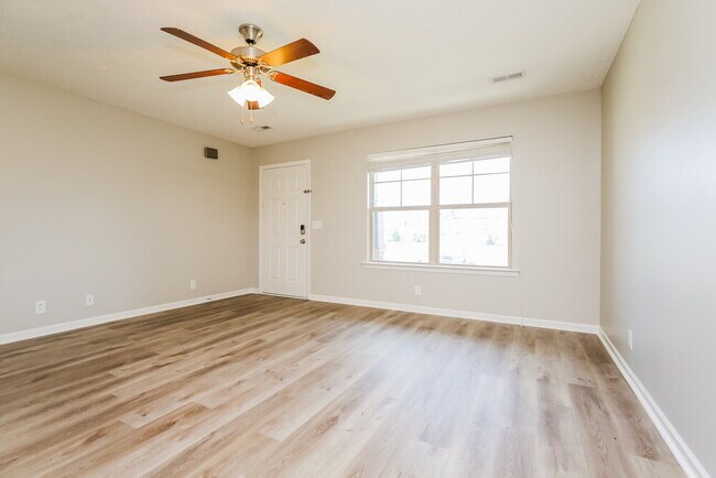 Photo - 1806 Warmingfield Dr