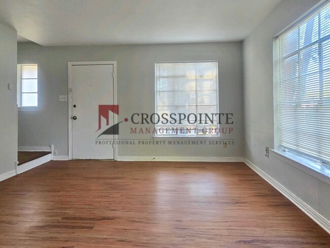 Photo - 2 bedroom, 1 bathroom duplex!