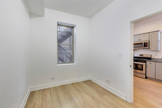 Photo - 1908 W 48th St Unidad 1R