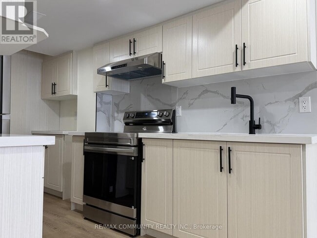 Photo - 3255 Turnstone Blvd