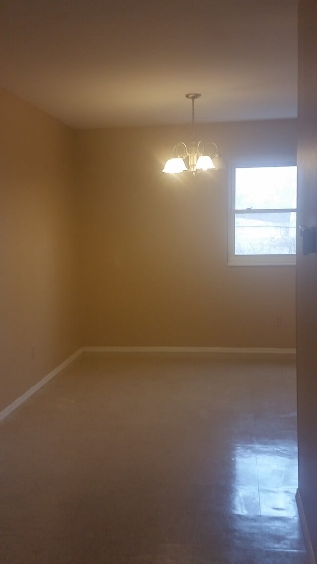 Photo - 212 Crosswinds Drive