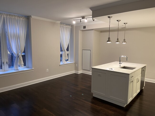Building Photo - 4915 Hampden Ln Unit 109 Rental