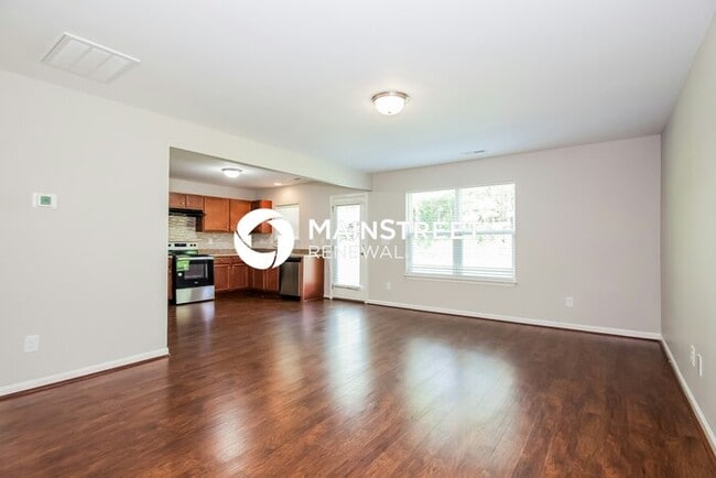 Photo - 3 Bedroom Pet-Friendly Home in Gastonia, NC with Main Street Renewal