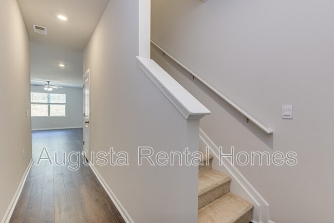 Photo - 818 Quaint Parish Cir