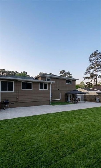 Building Photo - 3083 Claiborne Dr NW