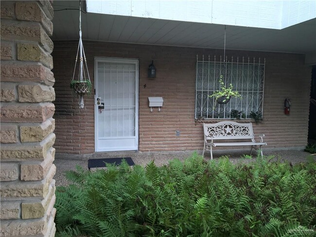 Photo - 700 Fern Ave W Condominio Unidad 4