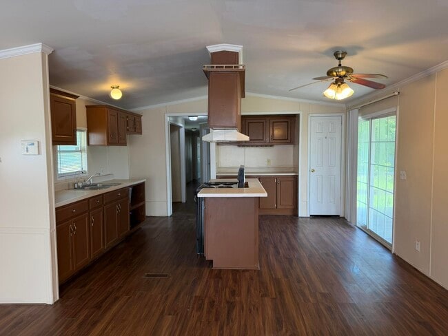 Photo - 2416 Stingray-