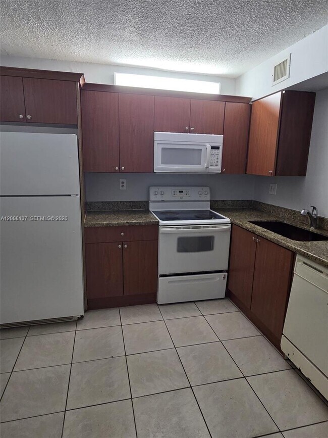 Photo - 11441 NW 42nd St Unit 11441
