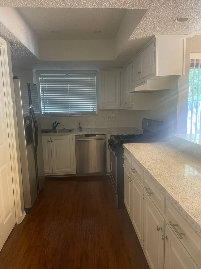 Kitchen - 4503 Smooth Oak Dr