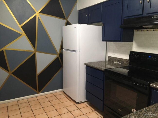 Photo - 17 S Broadway St