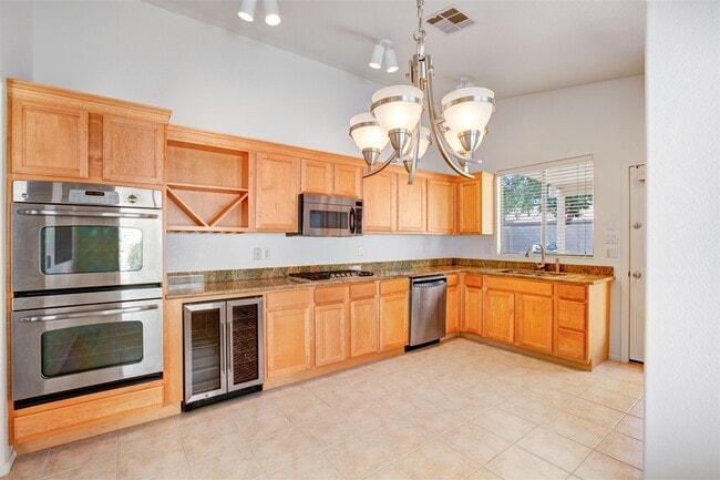 Photo - 3914 W Commonwealth Ave