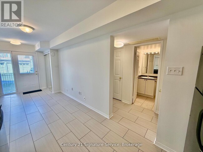 Photo - 4975 Southampton Dr