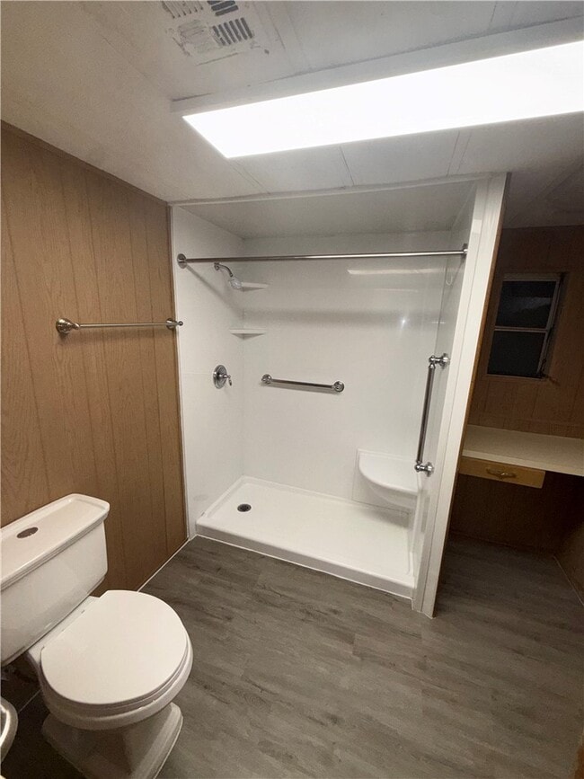 Photo - 2840 E Leroy Ave