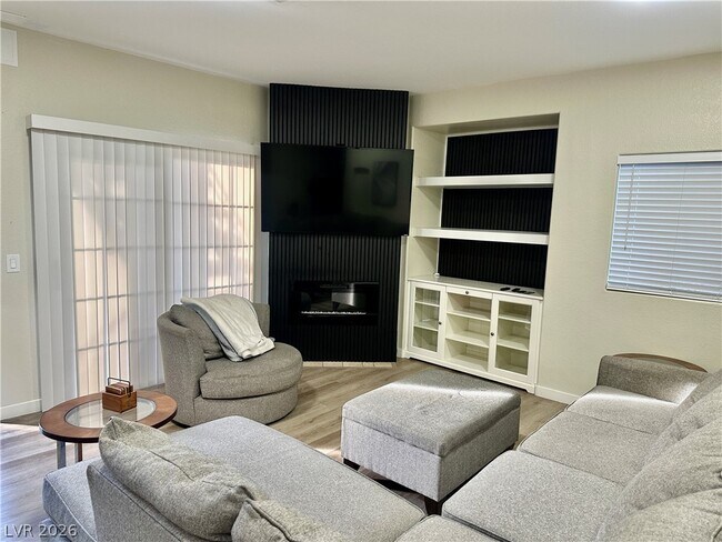 Photo - 4730 E Craig Rd Unit 1043